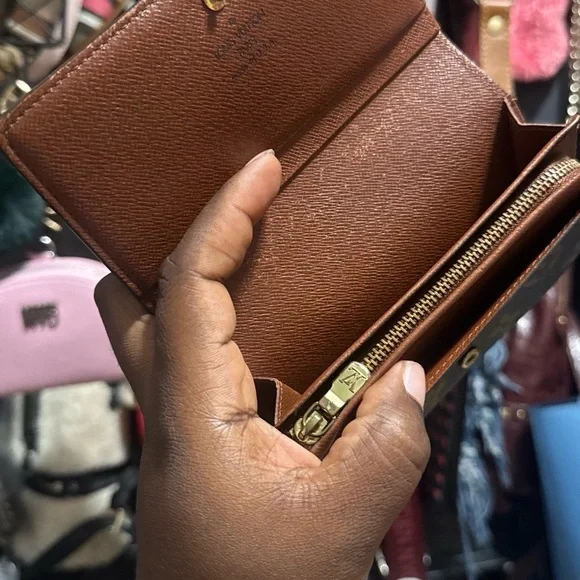 Authentic Louis Vuitton Monogram Canvas Wallet in Brown - Picture 2 of 5